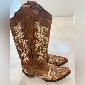 Brown Embroidered Cowboy Boots